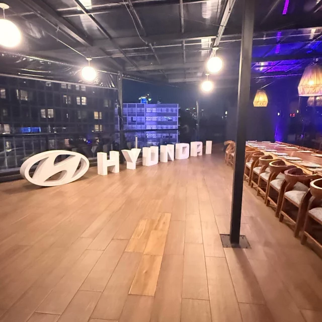 Hyundai confió en nosotros para celebrar una increíble reunión en Terraza Central Roma. Un lugar ideal para conectar, celebrar y crear momentos únicos. 🥂
¿Tú también tienes un evento en puerta? Escríbenos al DM.

📍 Terraza Roma | Insurgentes 428
#EventosCorporativos 
#CoworkingCDMX 
#Networking 
#Cena 
#Fiesta
